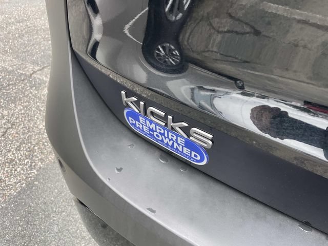 Used 2025 Nissan Kicks SV AWD/4WD image 7