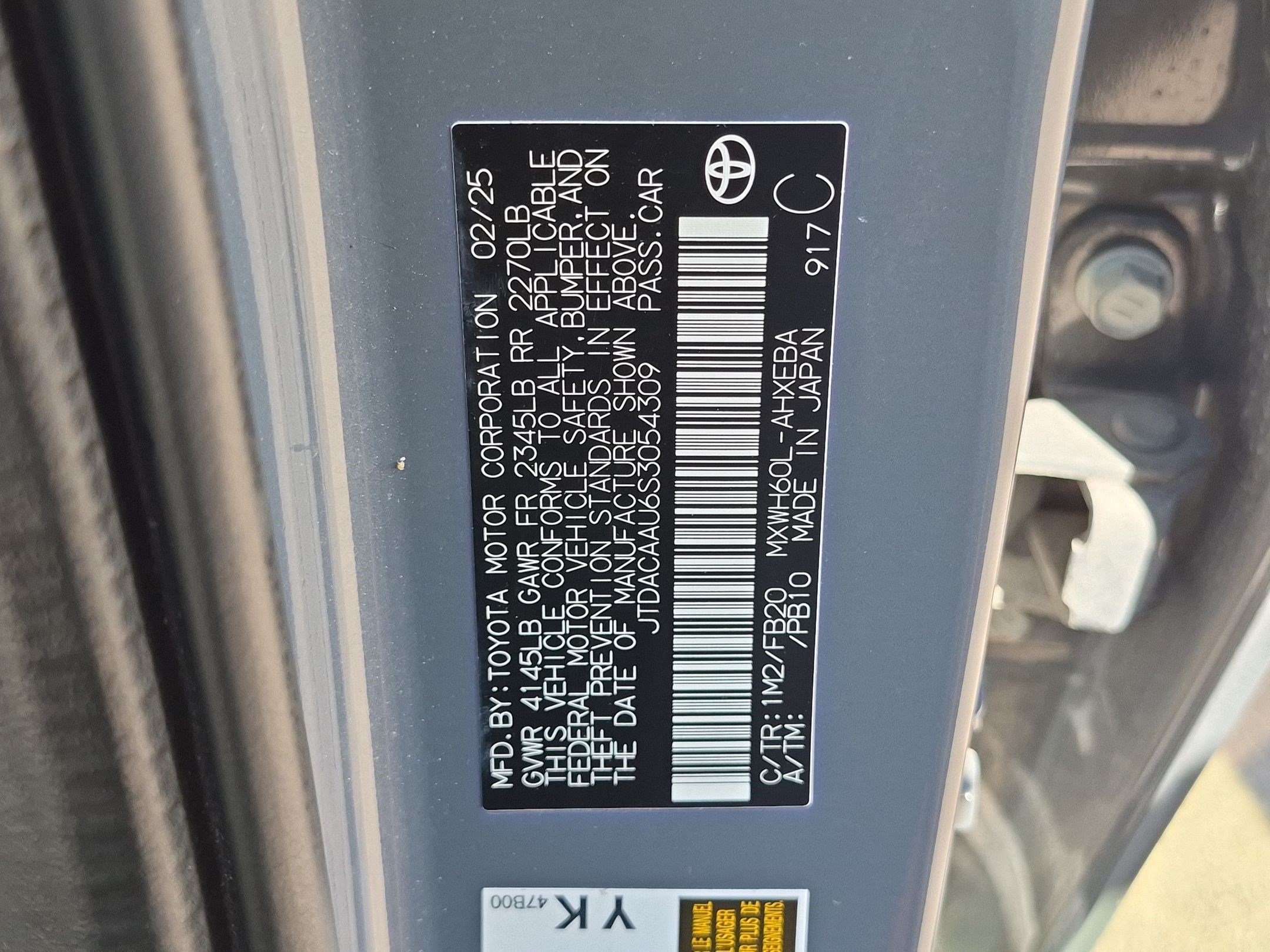 Used 2025 Toyota Prius LE FWD image 36
