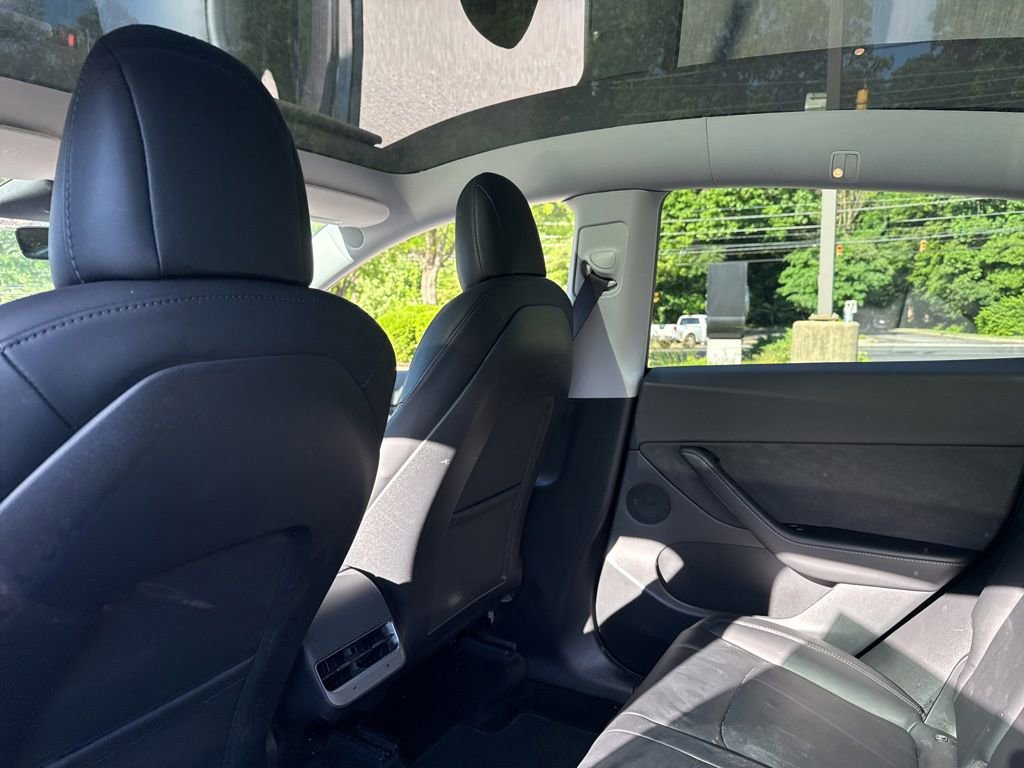 Used 2021 Tesla Model Y Long Range AWD/4WD image 11