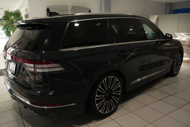 Used 2025 Lincoln Aviator Black Label AWD/4WD image 8