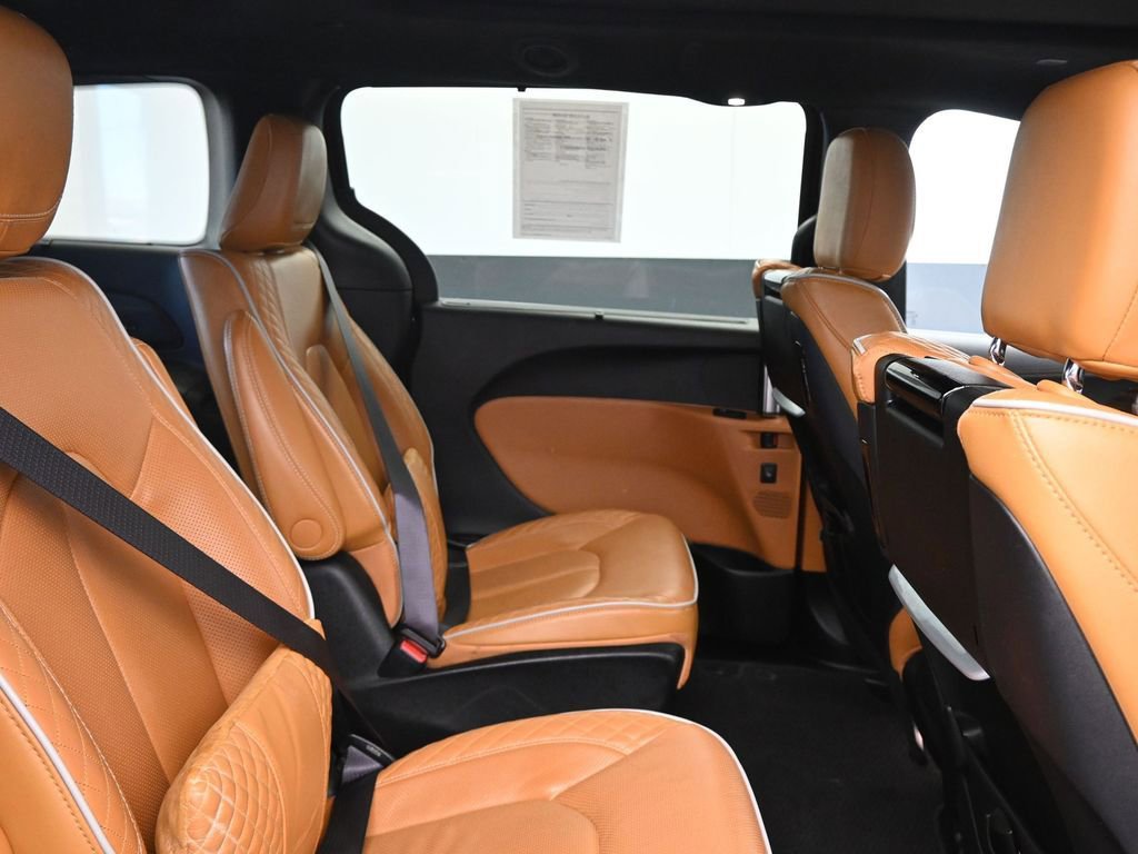 Used 2022 Chrysler Pacifica Pinnacle image 13