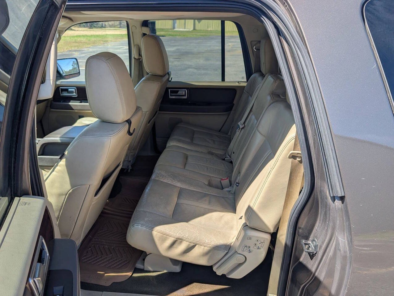 Used 2015 Lincoln Navigator L 2WD w/ Equipment Group 101A Reserve image 24