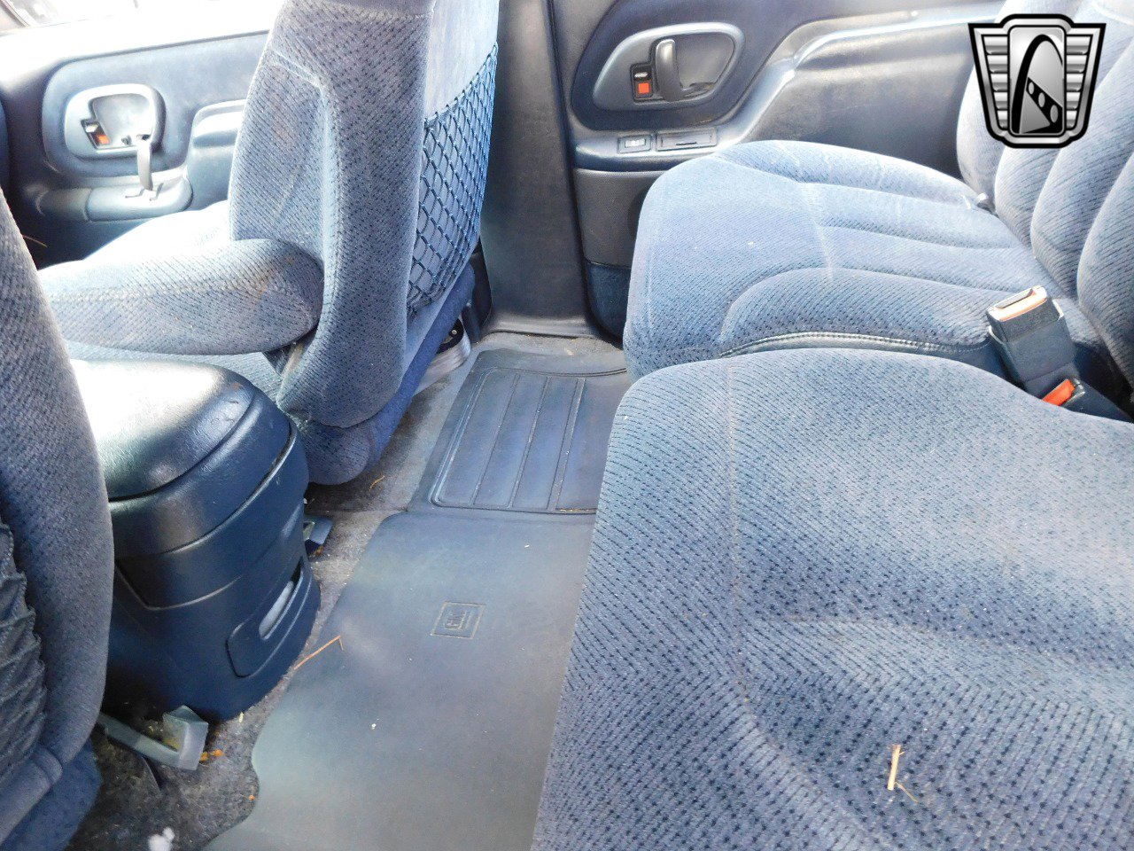 Used 1995 Chevrolet Suburban 2WD image 26
