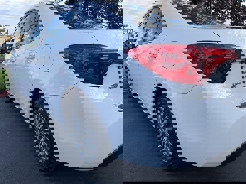 Used 2018 Toyota Corolla XLE w/ Carpet Mat Package (TMS) FWD image 10