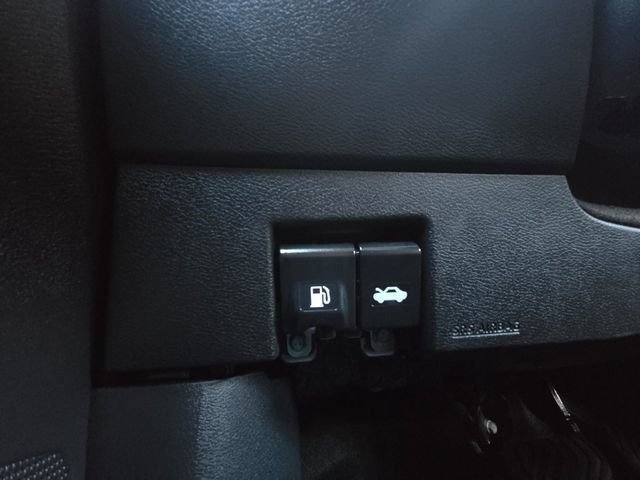 Certified 2025 Nissan Versa SV w/ Trunk Package FWD image 25