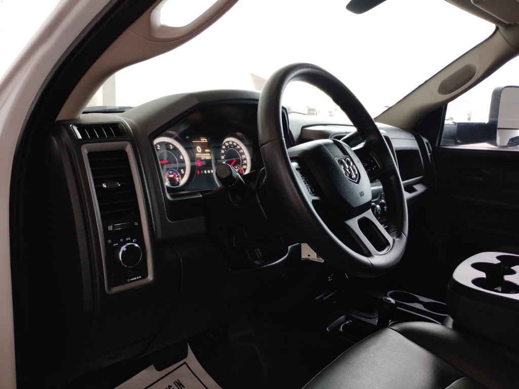 Used 2015 RAM 5500 Tradesman w/ Cold Weather Group AWD/4WD image 22
