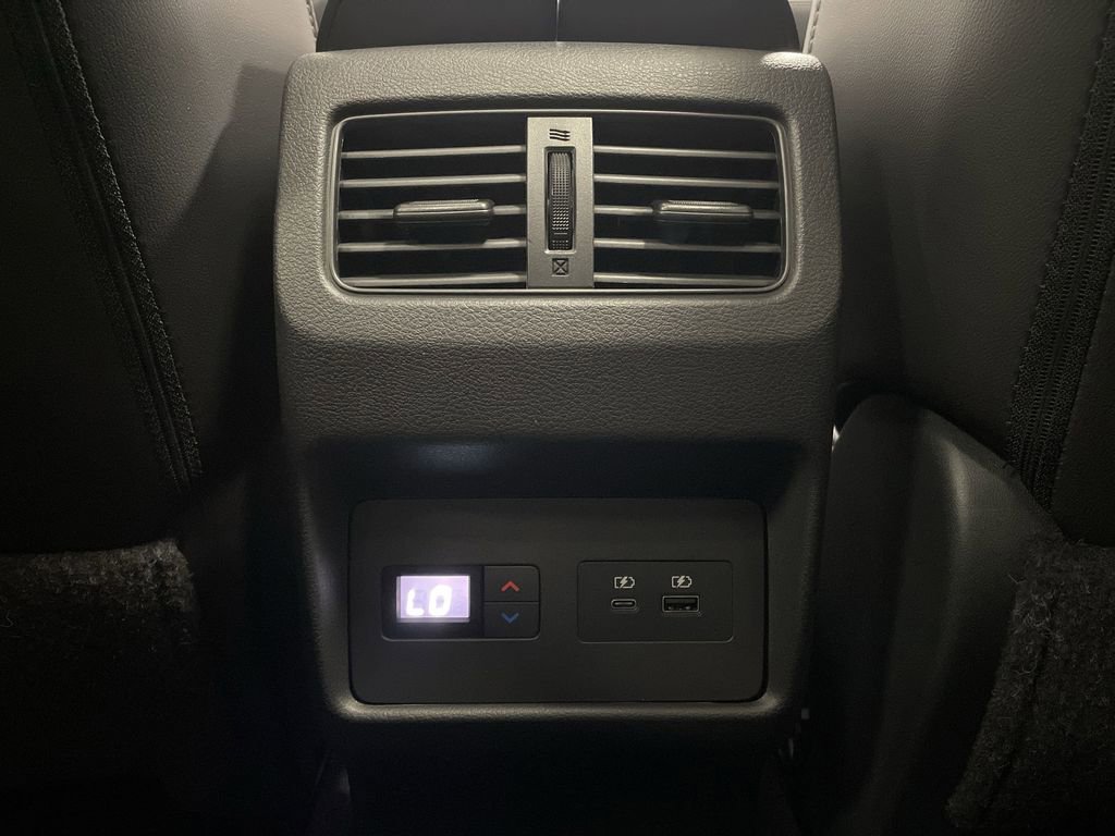 Used 2023 Nissan Rogue SL w/ SL Premium Package image 33