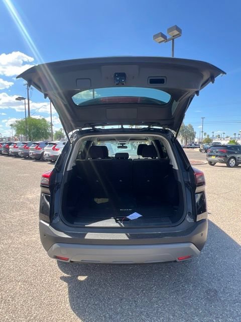 Used 2023 Nissan Rogue SV FWD image 31