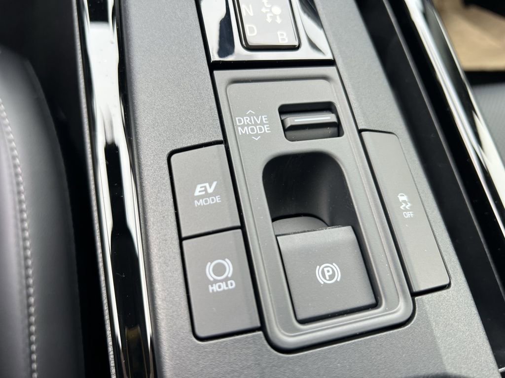 New 2026 Toyota Prius XLE image 24