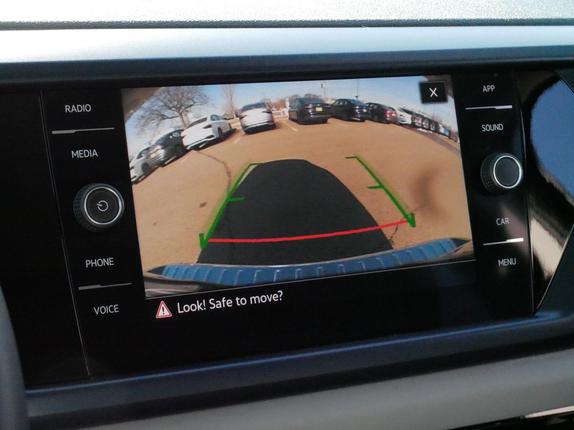 Used 2023 Volkswagen Taos SE w/ Panoramic Sunroof Package image 30