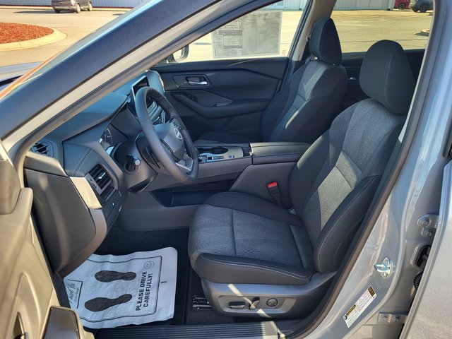 New 2026 Nissan Rogue SV image 12