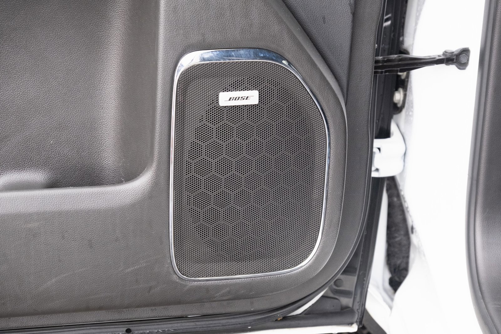 Used 2018 GMC Sierra 1500 SLT image 15