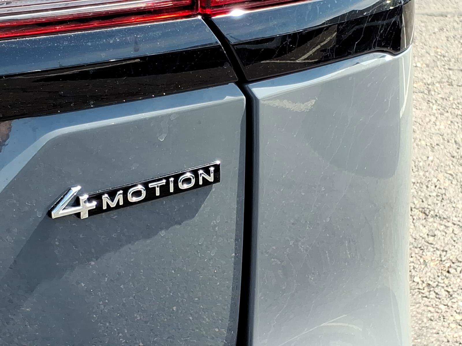 New 2026 Volkswagen Atlas Peak Edition image 9