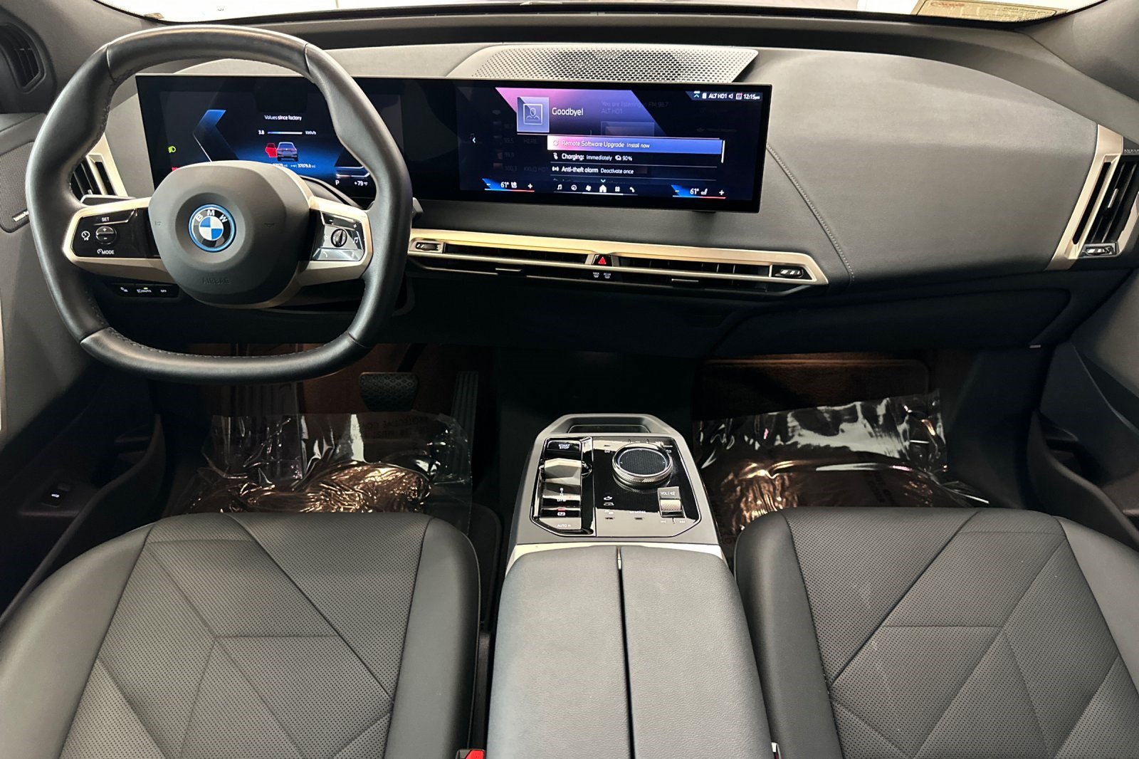 Certified 2024 BMW iX xDrive50 w/ Sport Package AWD/4WD image 15