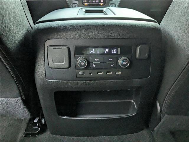 Used 2018 GMC Yukon SLT w/ Premium Edition image 18