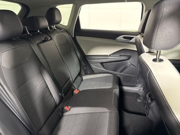 New 2026 Volkswagen Taos SE AWD/4WD image 16