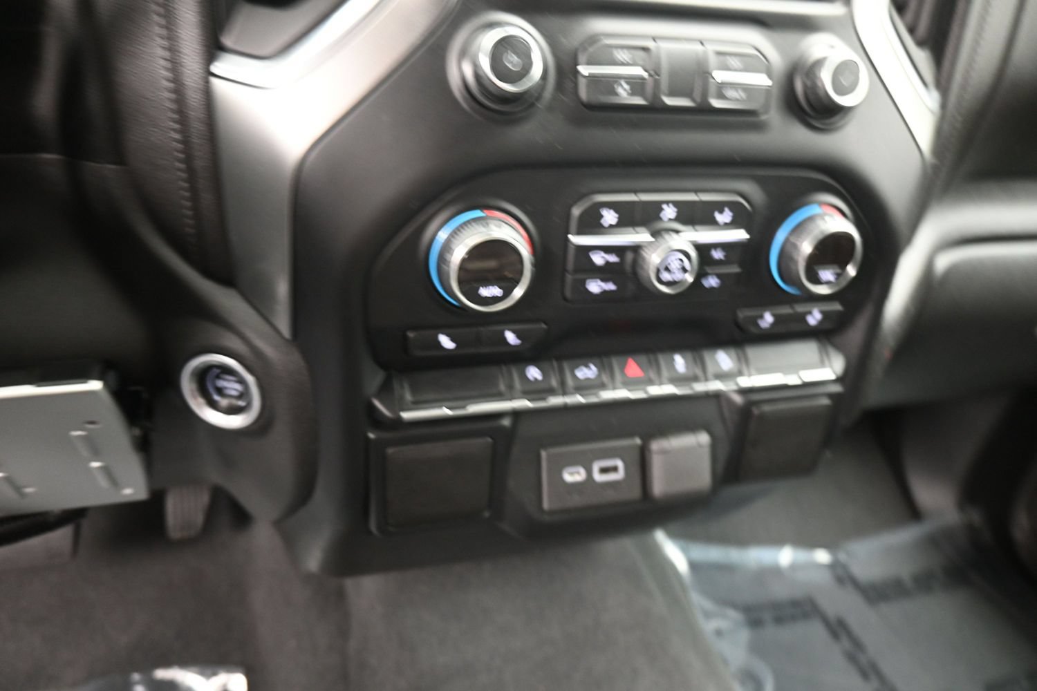 Used 2019 Chevrolet Silverado 1500 LT w/ All-Star Edition AWD/4WD image 14