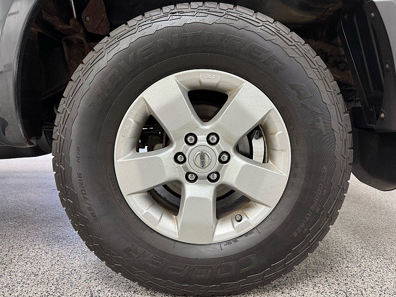 Used 2012 Nissan Frontier SV w/ SV Premium Utility Pkg AWD/4WD image 23