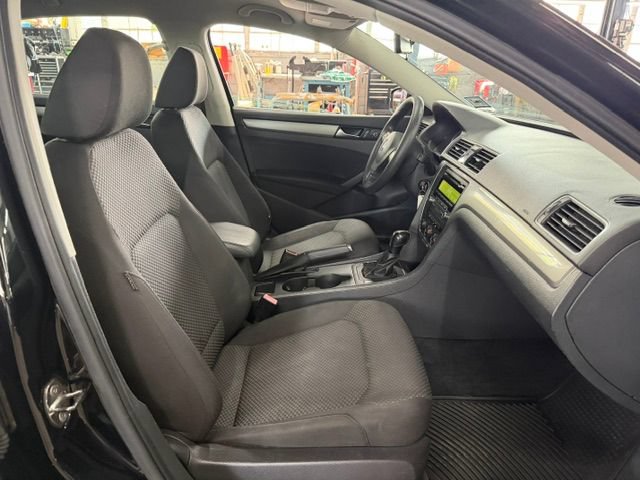 Used 2013 Volkswagen Passat 2.5 S FWD image 10