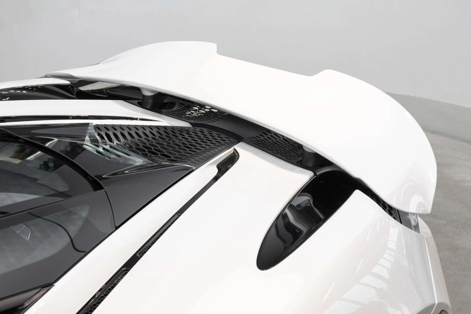 New 2027 McLaren 750S RWD image 38