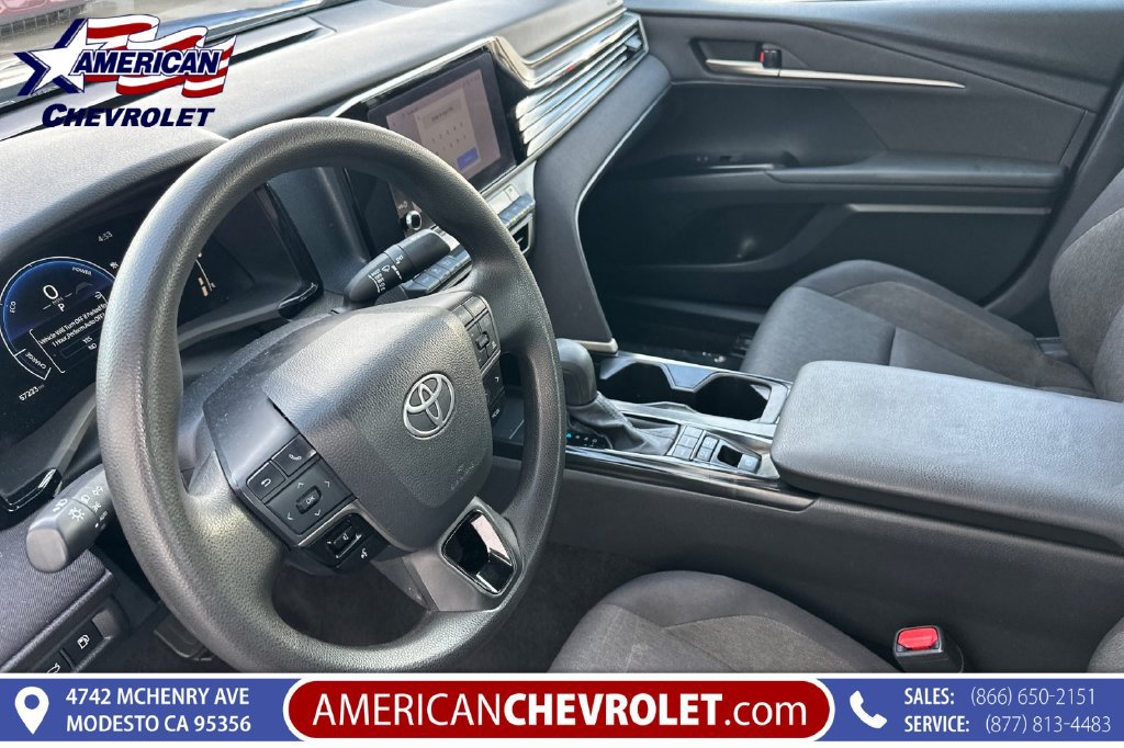 Used 2025 Toyota Camry LE FWD image 10