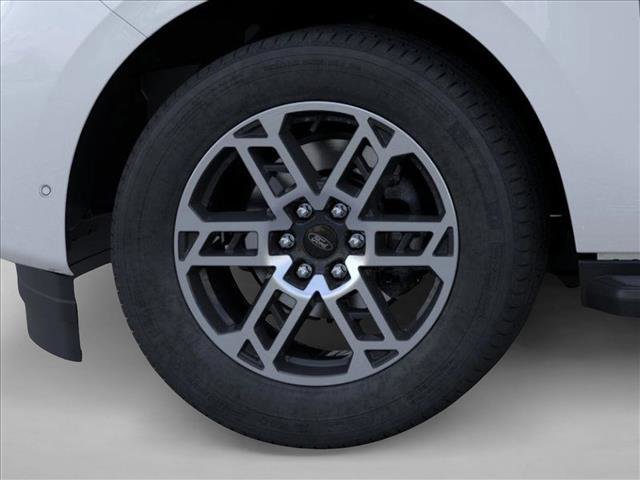 New 2025 Ford Expedition Active image 19