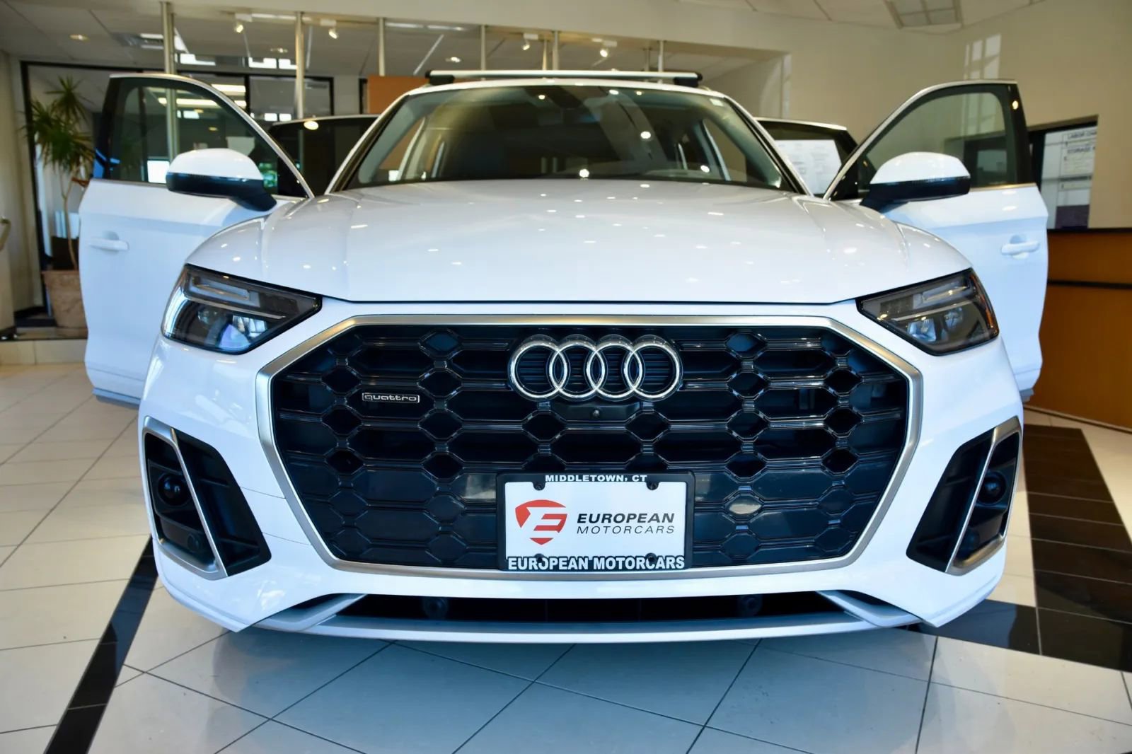 Used 2024 Audi Q5 2.0T Premium Plus image 2