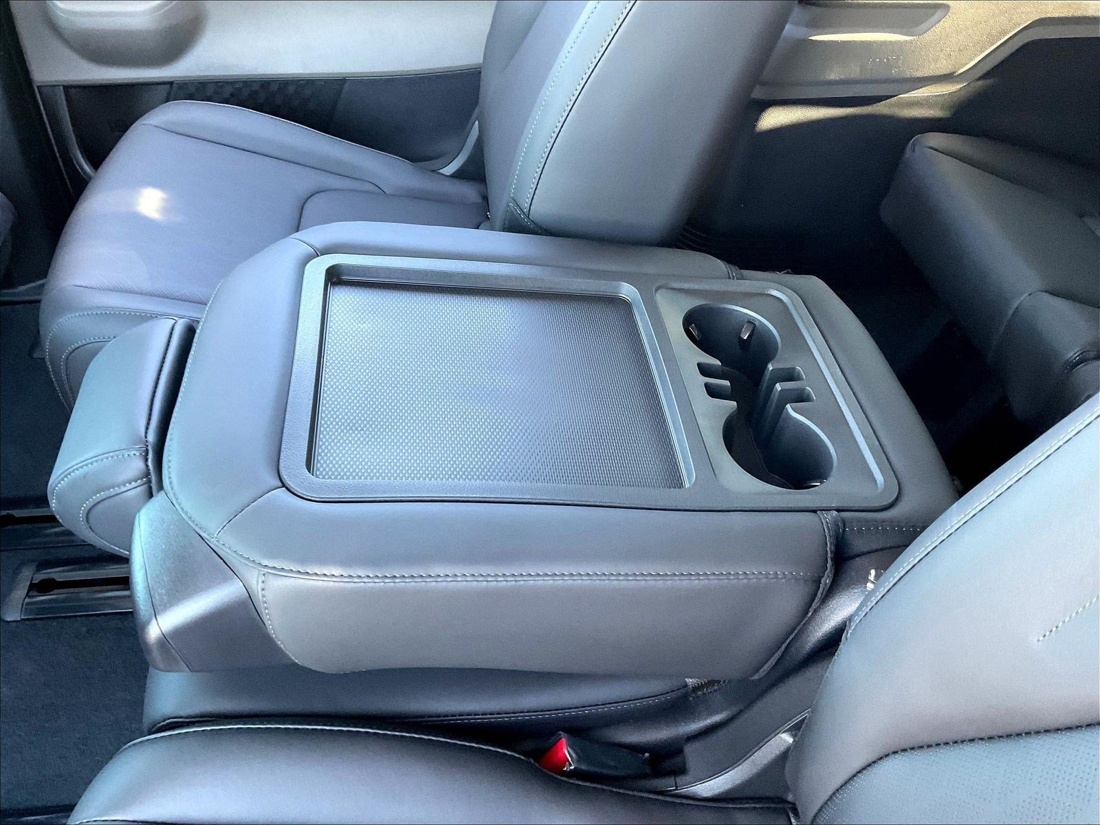 New 2027 Kia Carnival EX FWD image 27