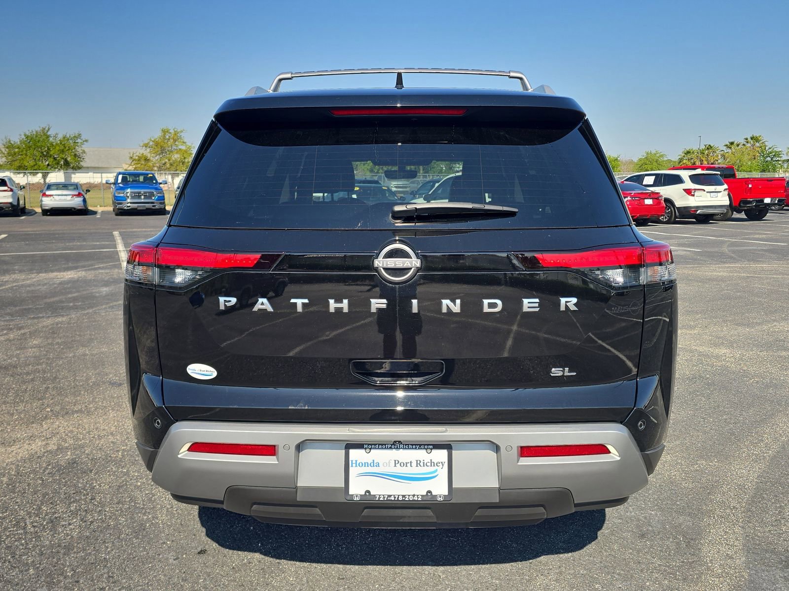 Used 2024 Nissan Pathfinder SL w/ SL Premium Package image 5