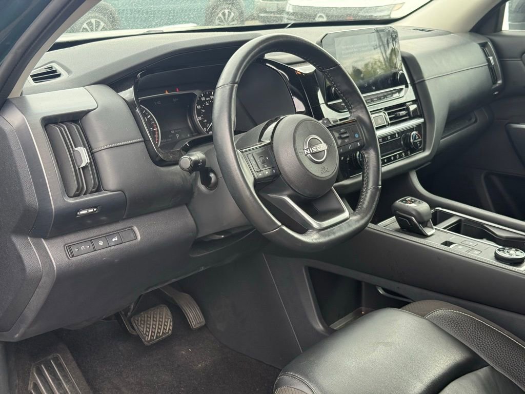 Used 2023 Nissan Pathfinder SL w/ Cargo Package AWD/4WD image 5
