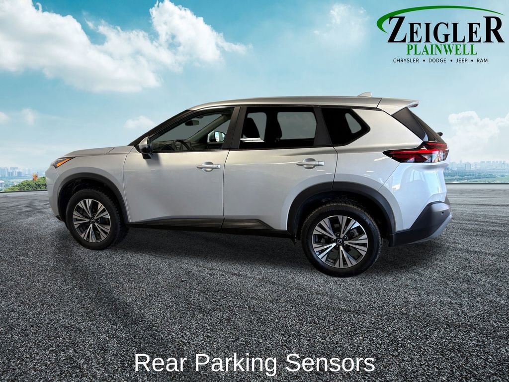 Used 2022 Nissan Rogue SV image 4