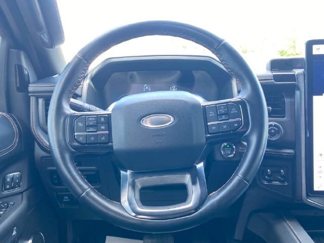Used 2024 Ford Expedition Max Platinum AWD/4WD image 24
