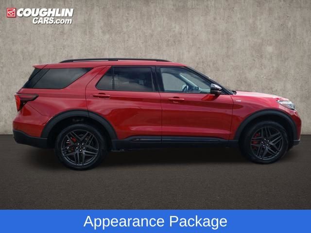 Used 2025 Ford Explorer ST-Line w/ Premium Package image 11