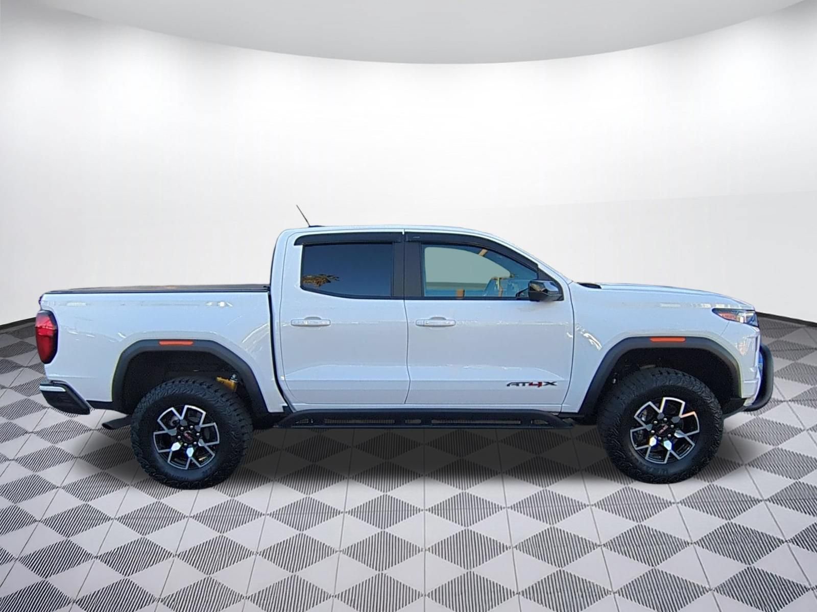 Used 2023 GMC Canyon AT4X AWD/4WD image 7