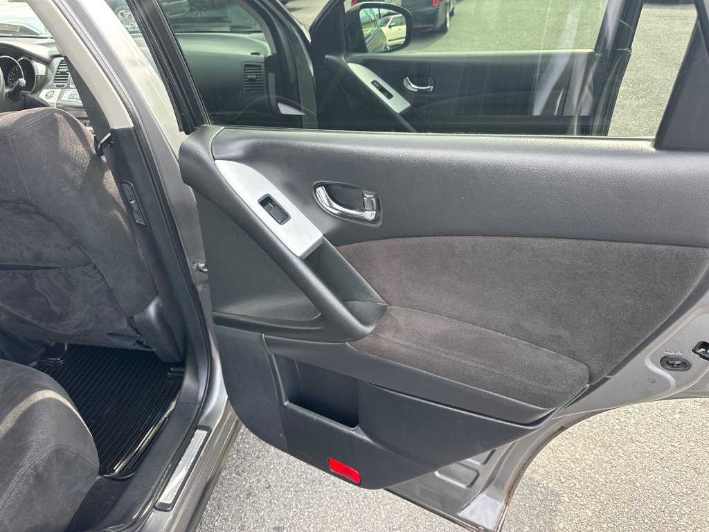 Used 2013 Nissan Murano S image 36