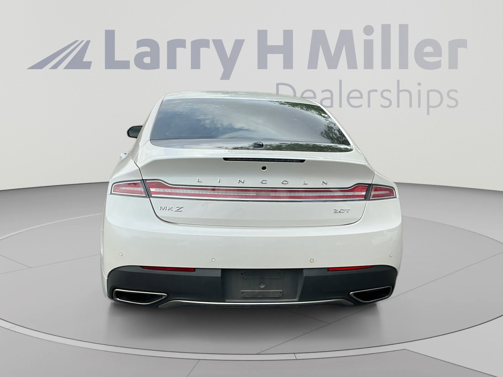 Used 2019 Lincoln MKZ Premiere FWD image 4