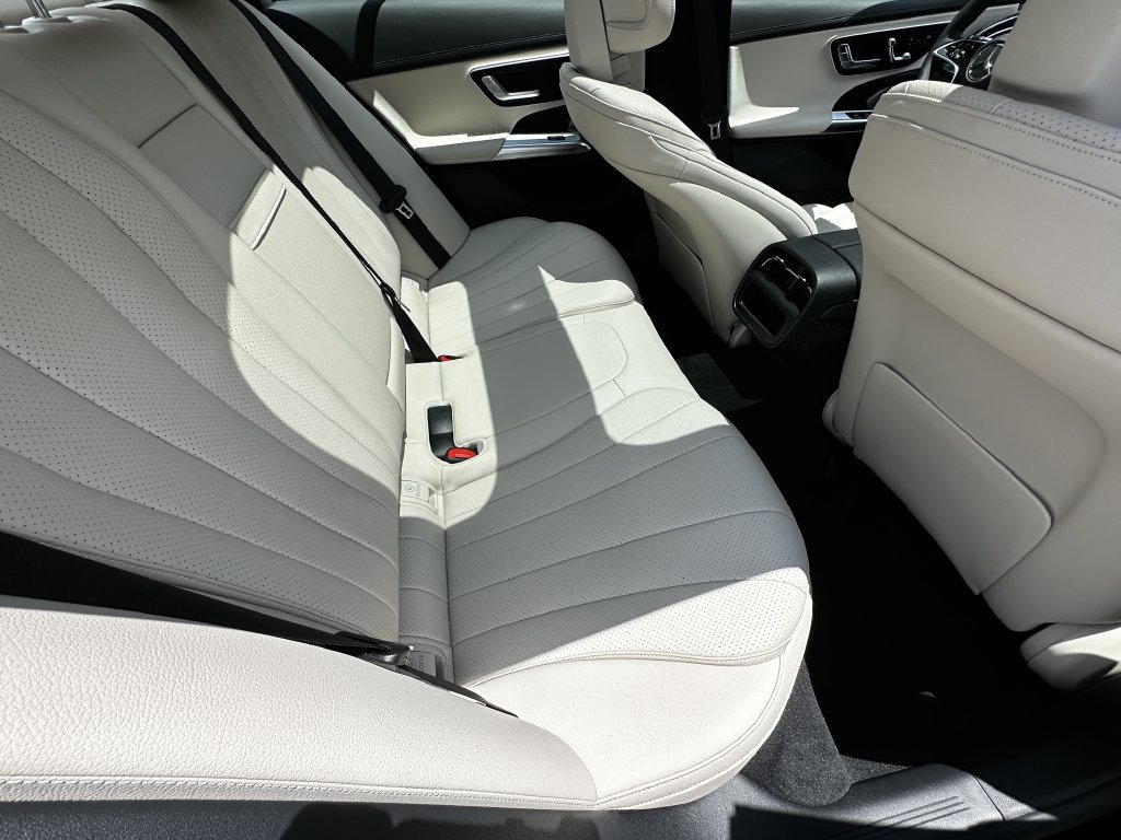 New 2026 Mercedes-Benz E 450 4MATIC Sedan image 18