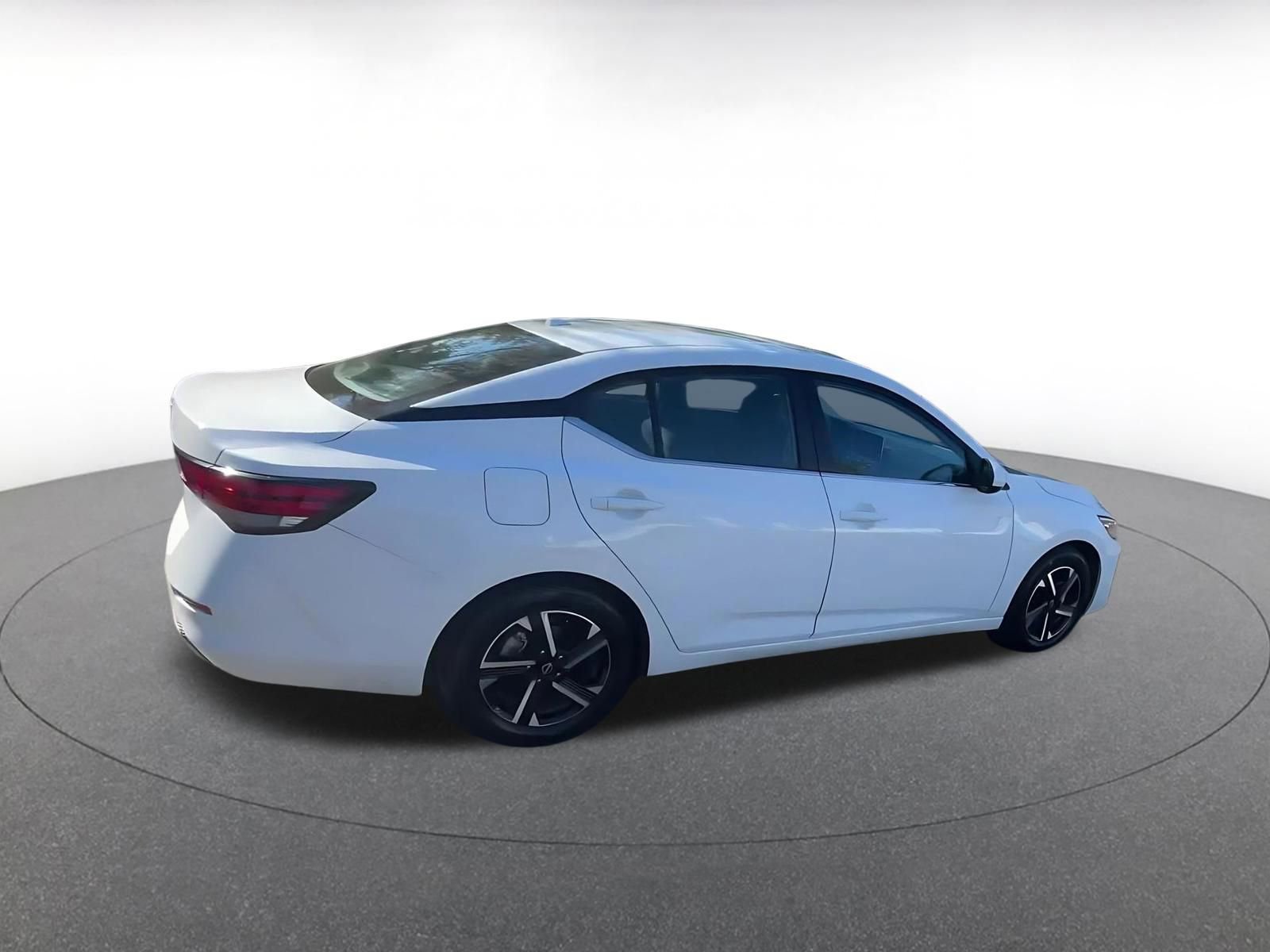 Used 2025 Nissan Sentra SV image 15