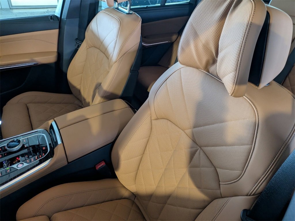 New 2026 BMW X5 M60i image 11