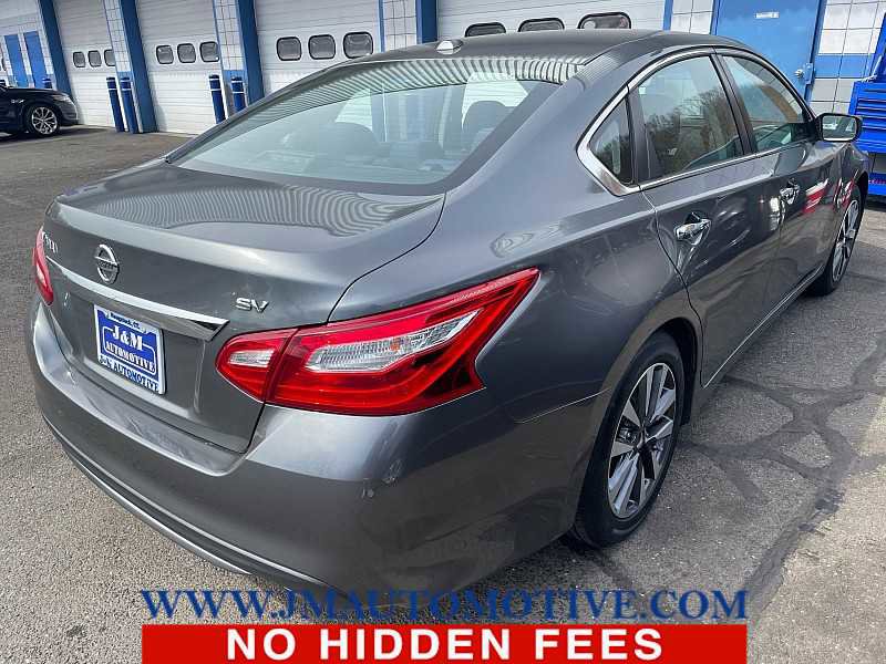 Used 2017 Nissan Altima 2.5 SV image 3