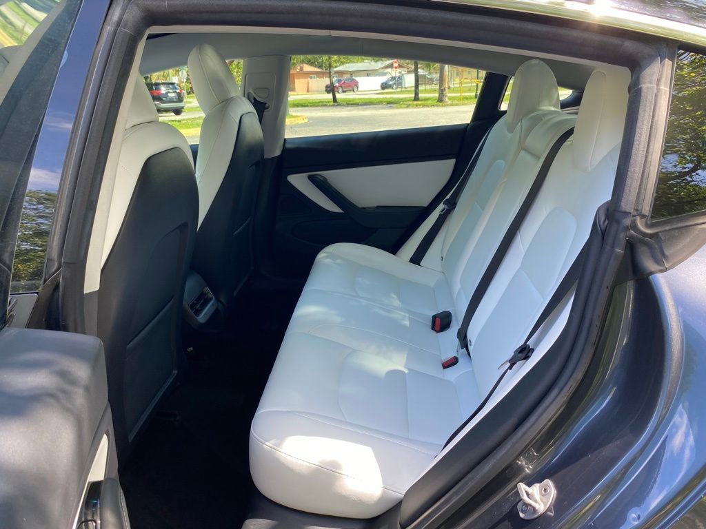 Used 2018 Tesla Model 3 Mid Range image 36