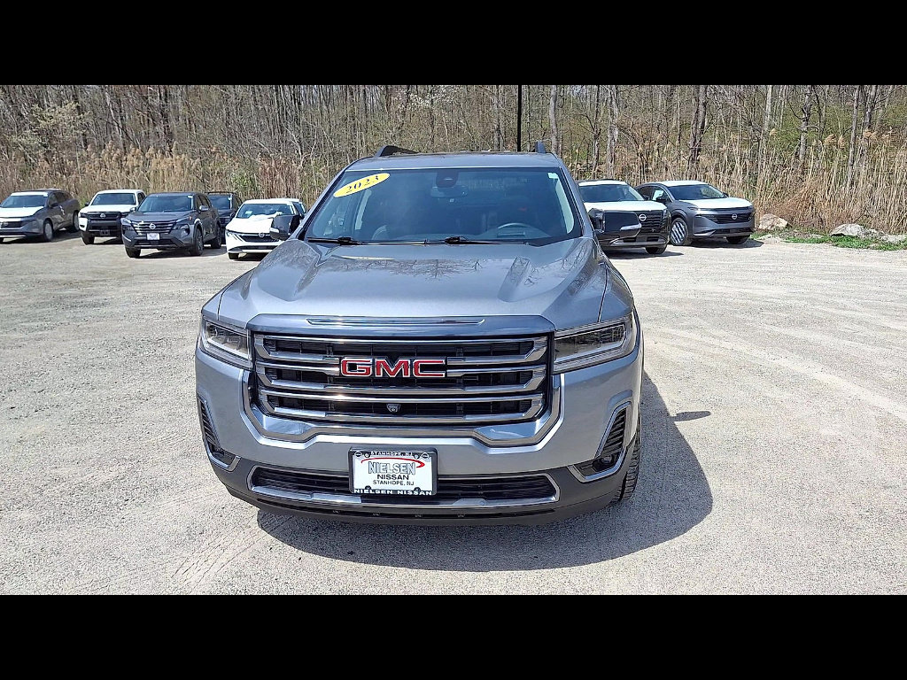 Used 2023 GMC Acadia AT4 w/ Technology Package AWD/4WD image 3