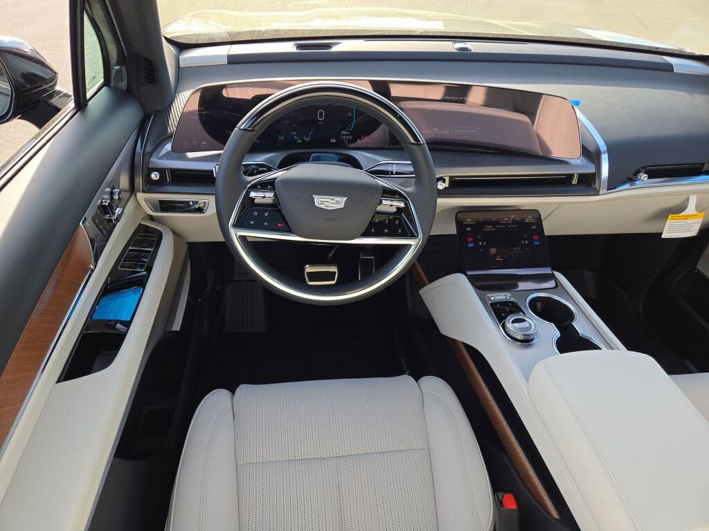 New 2026 Cadillac Vistiq Sport w/ LPO, Floor Liner Package image 23