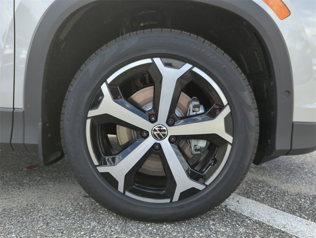New 2026 Volkswagen Tiguan SE image 43