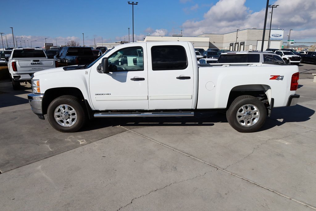 Used 2013 Chevrolet Silverado 3500 LT w/ Interior Plus Package image 3