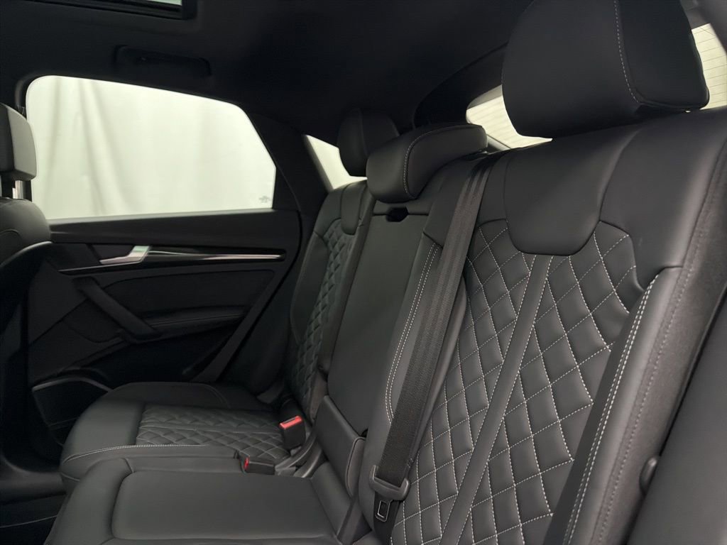 Used 2024 Audi SQ5 Premium Plus w/ Premium Plus Package image 20