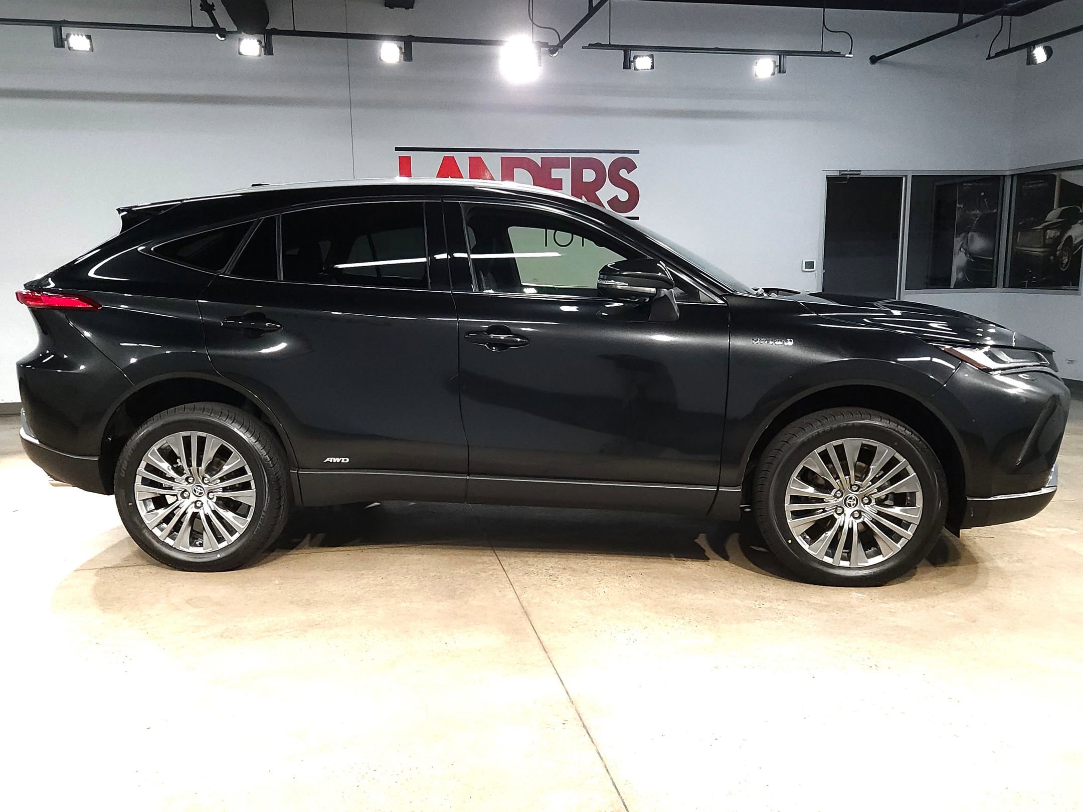 Used 2021 Toyota Venza Limited AWD/4WD image 8