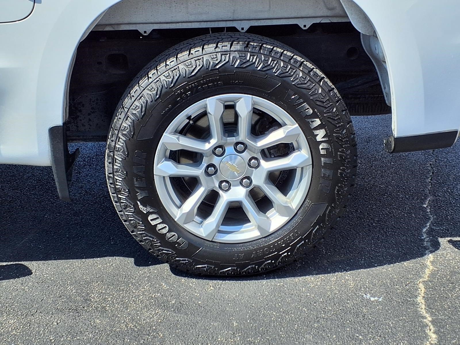 Used 2023 Chevrolet Silverado 1500 LT RWD image 10