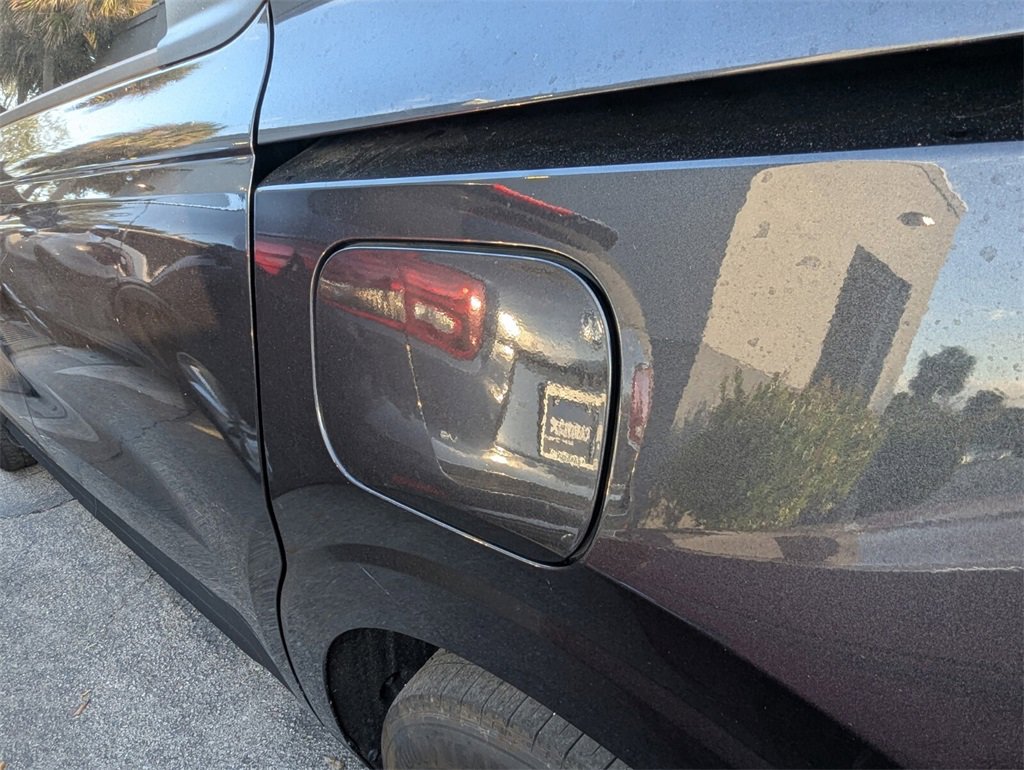 Used 2025 Kia Carnival EX image 13