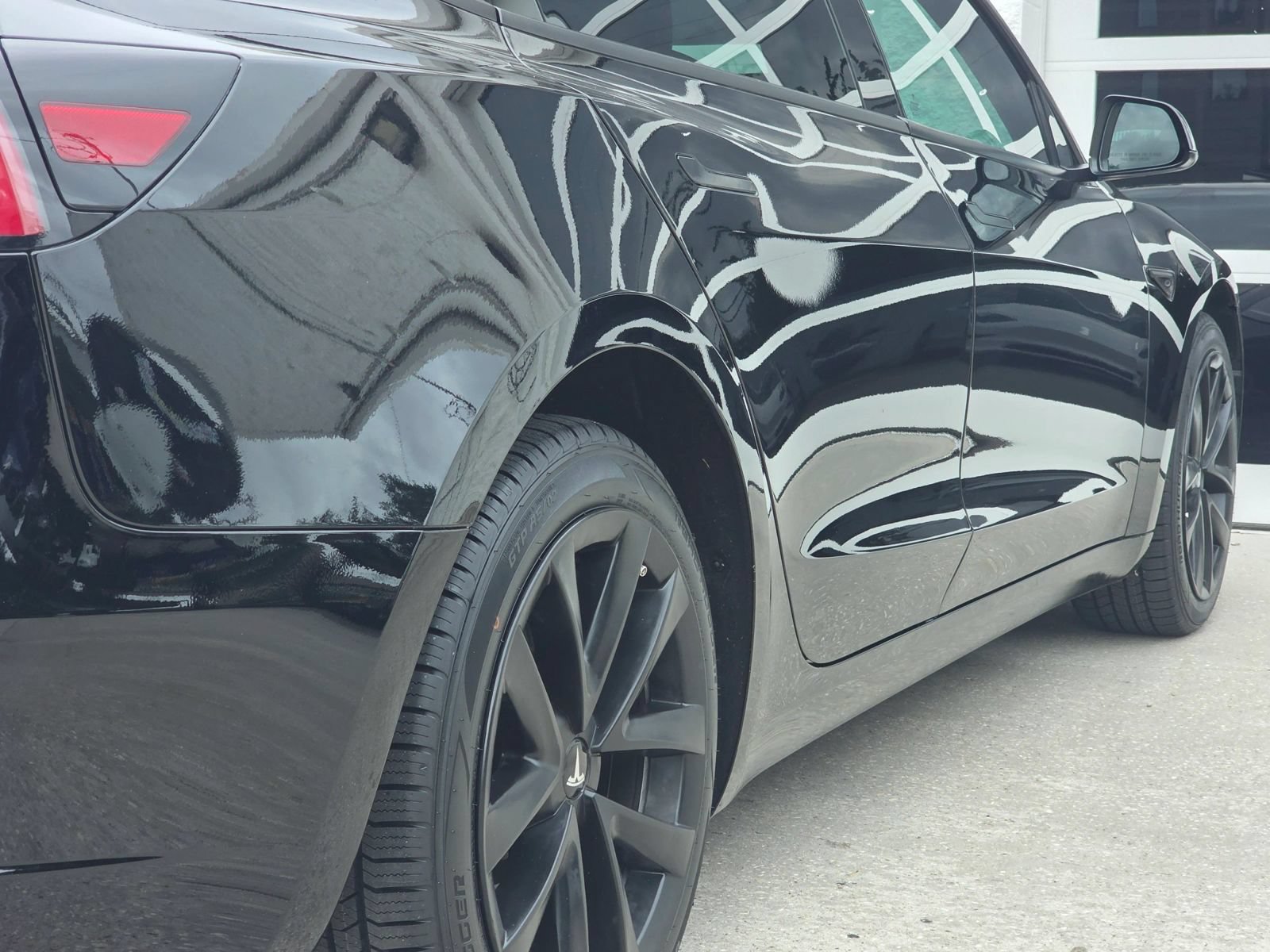 Used 2023 Tesla Model 3 Standard Range RWD image 40
